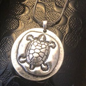 NWT - Distressed sea turtle necklace